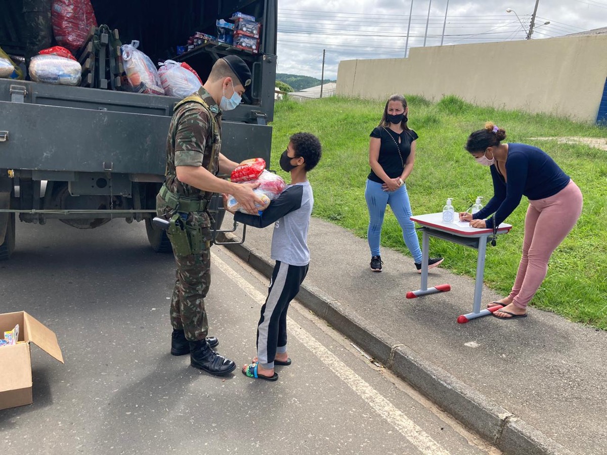 Delivering food to families